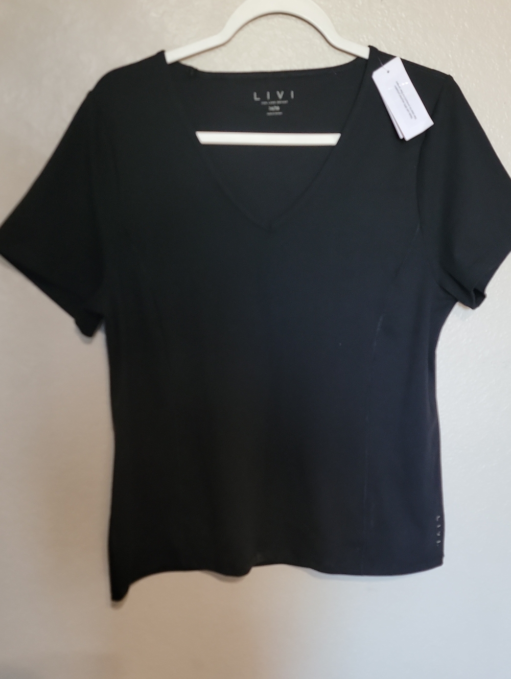 Lane Bryant Black V-Neck Short Sleeve Tee